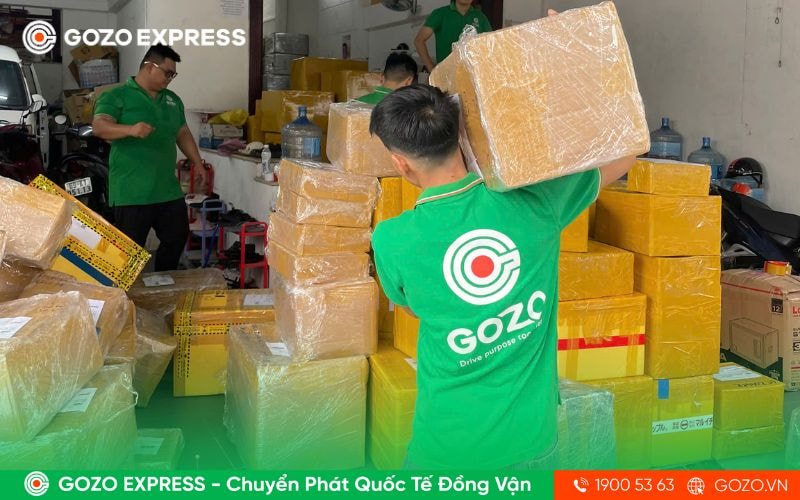đối tác của GOZO Express sẽ tiếp nhận và giao hàng tận tay người nhận