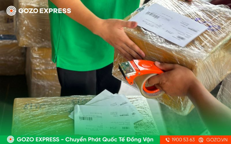 GOZO Express trực tiếp đóng gói hàng hóa theo tiêu chuẩn vận chuyển quốc tế