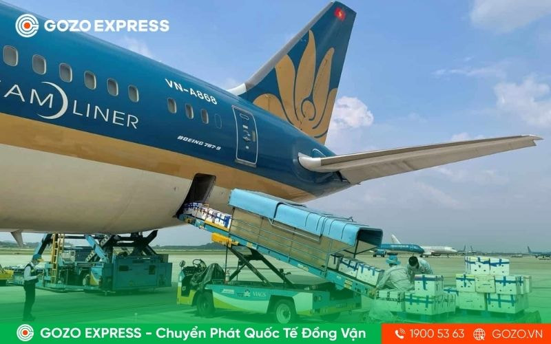 nhan-hang-tu-nuoc-ngoai-co-mat-phi-khong